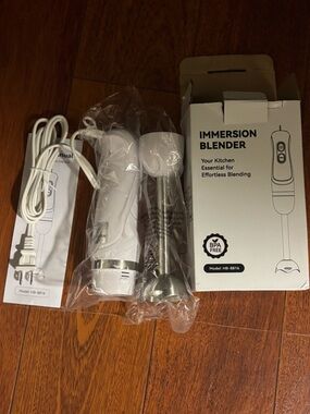 Brand New in Box - never used - Immersion Hand Blender - White